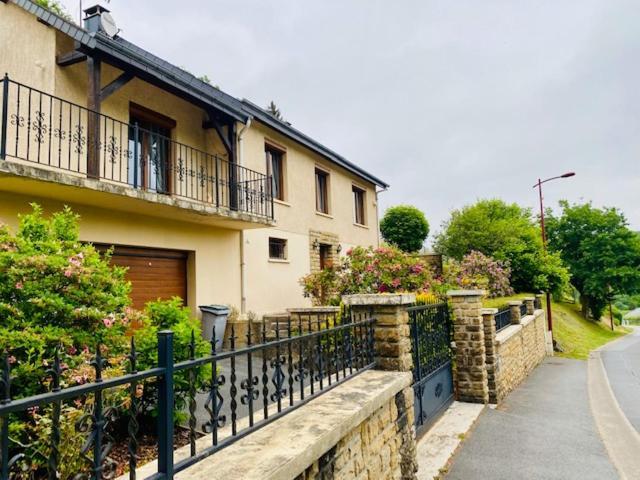 Gite La Mie De Pain Bogny-sur-Meuse Екстер'єр фото
